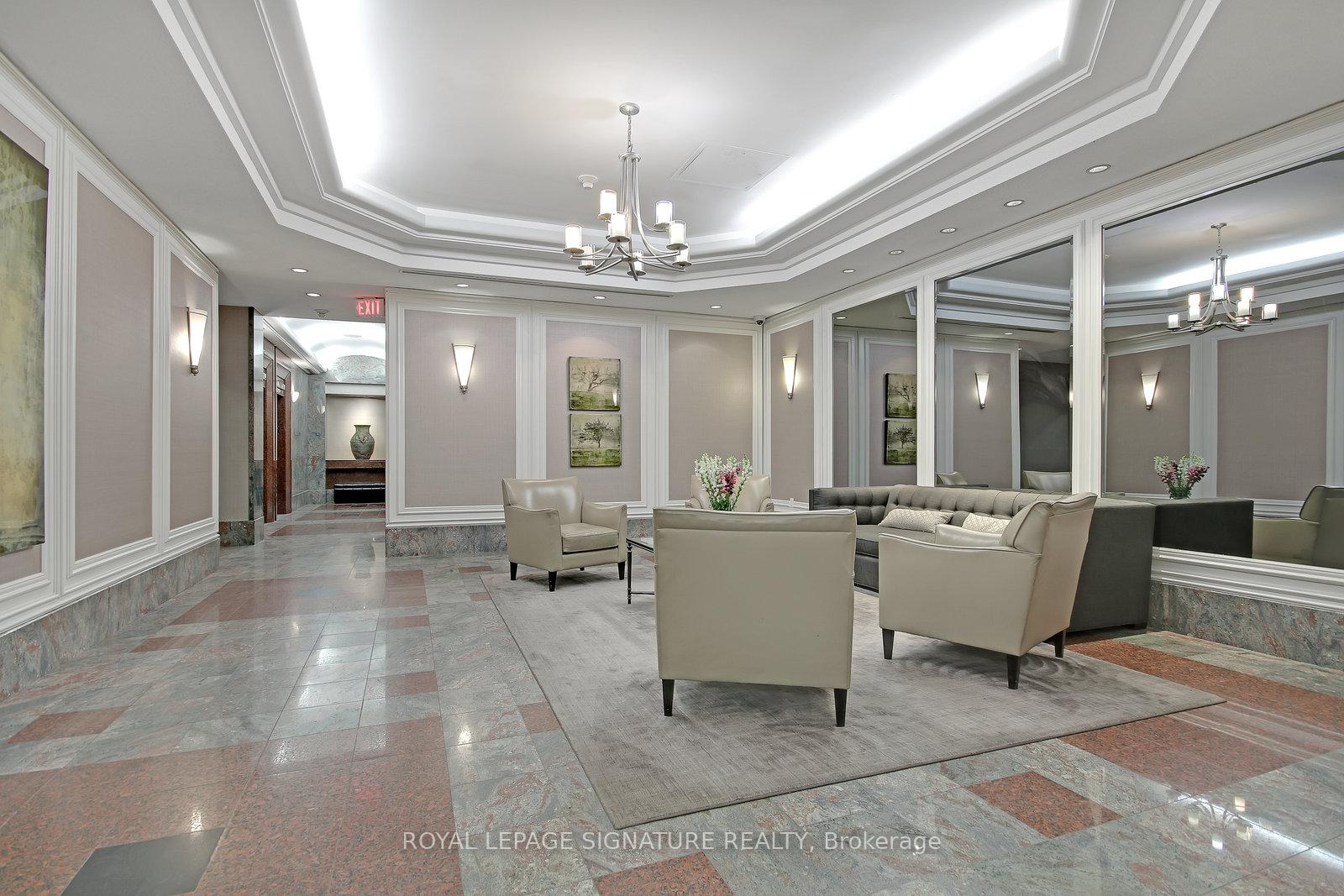 2 Bedrooms Condo at 24 Wellesley, Toronto For sale