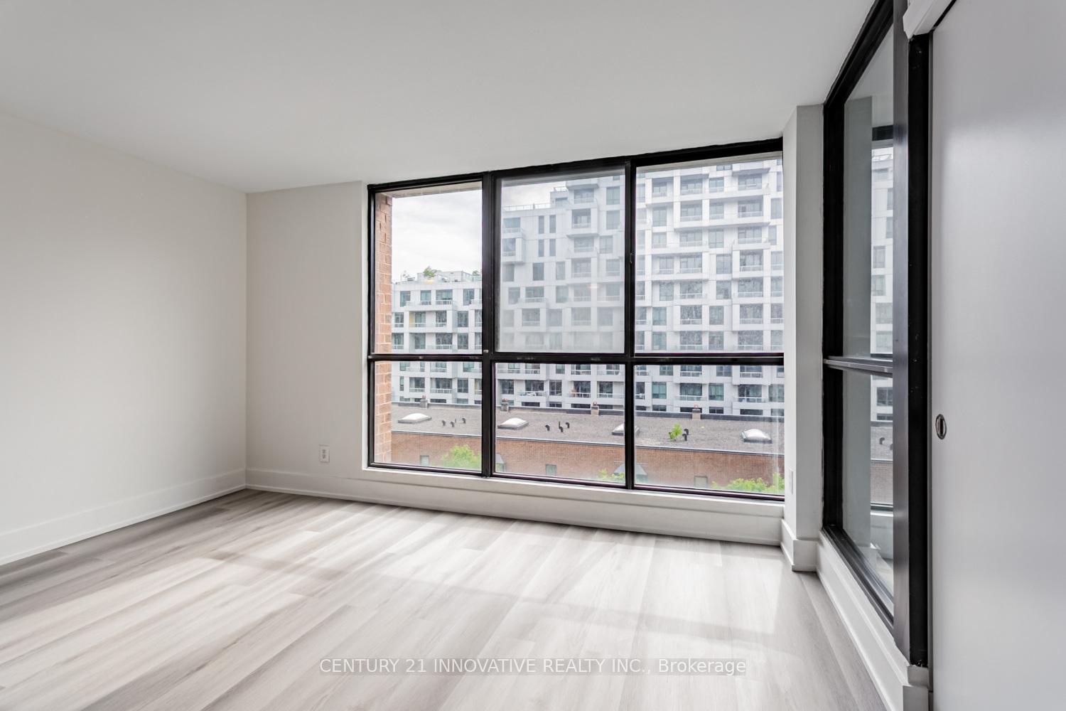 3 Bedrooms Condo at 188 Spadina, Toronto For sale