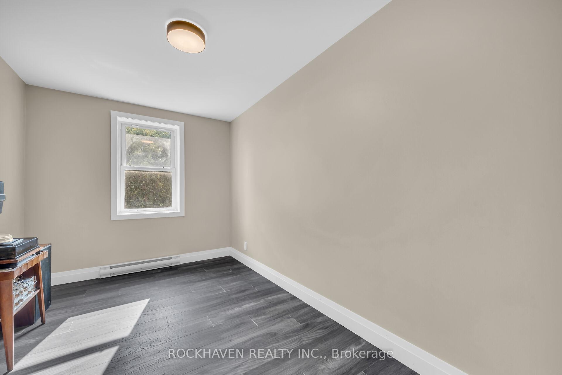 2 Bedrooms Other at 36 Macklin,  Hamilton For sale