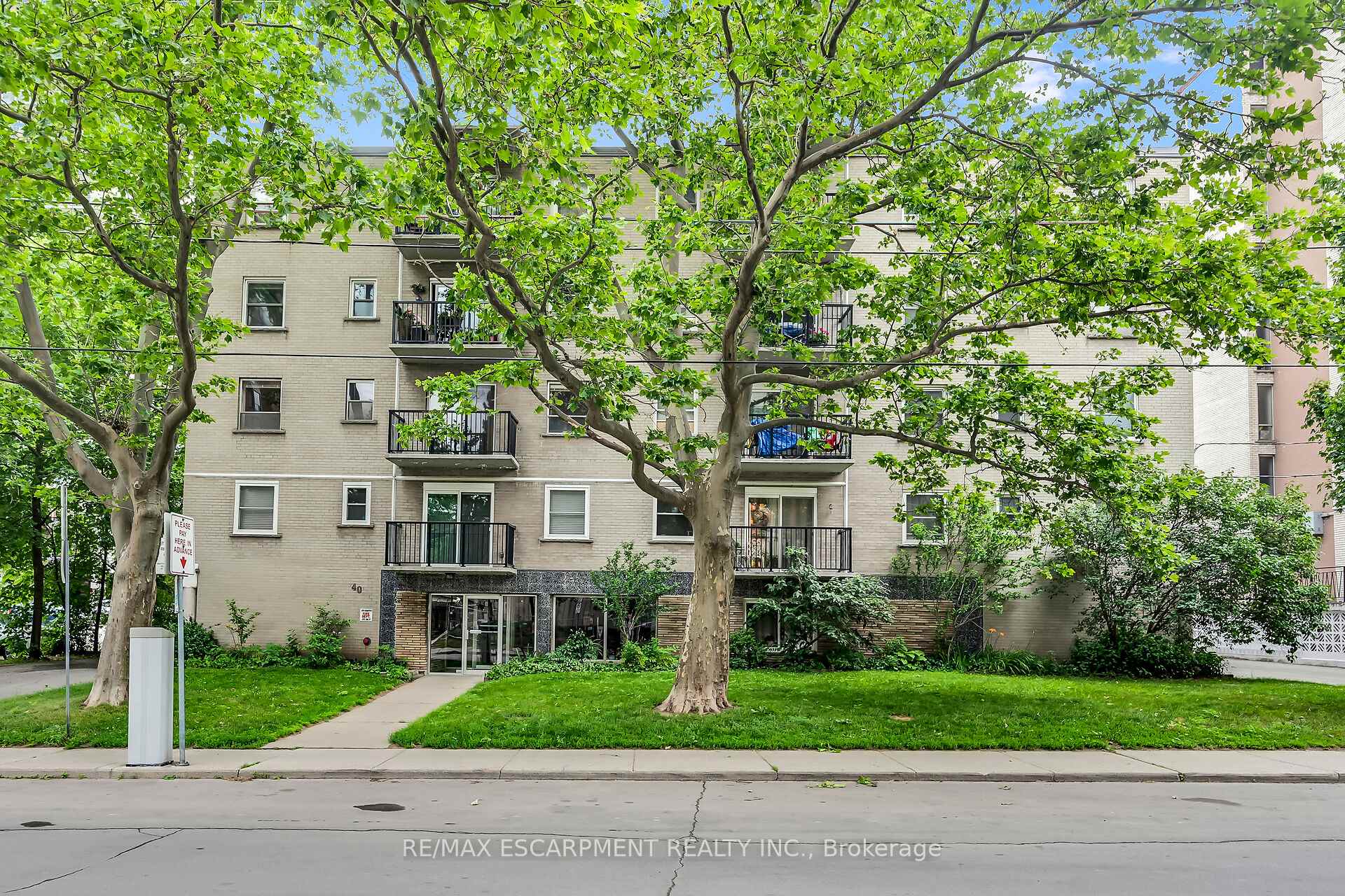 1 Bedroom Co-op at 40 Robinson, Hamilton For sale