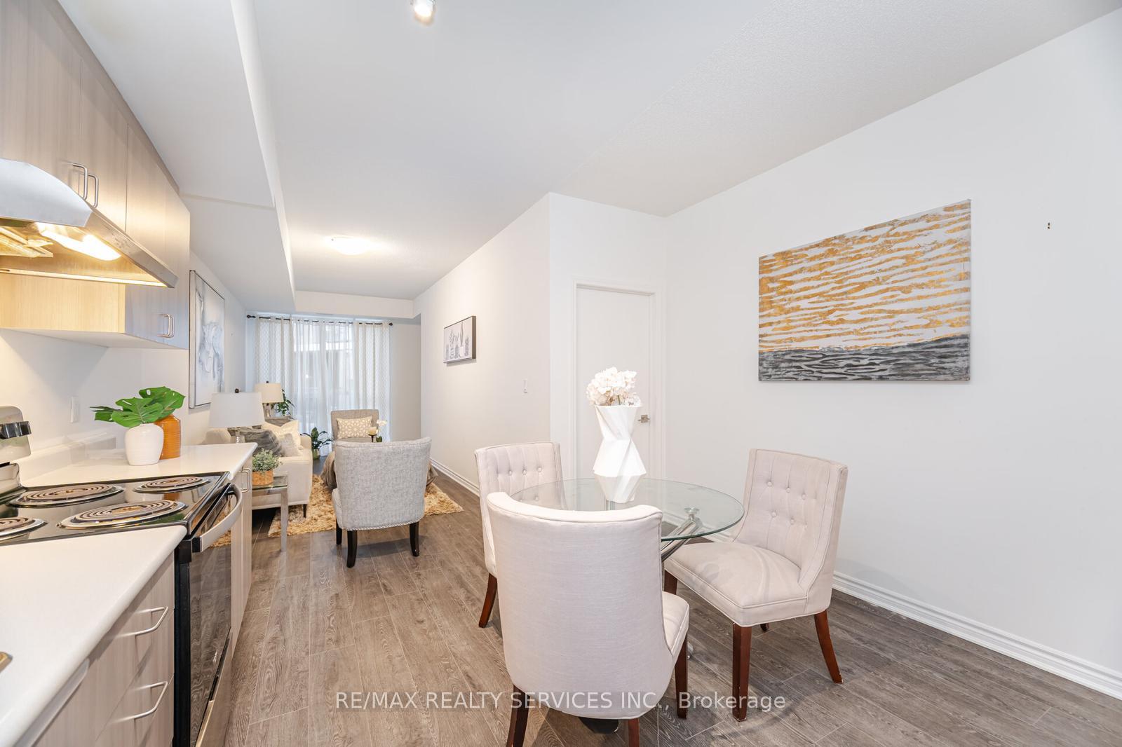 3 Bedrooms Condo at C-3 Falaise,  Toronto For sale