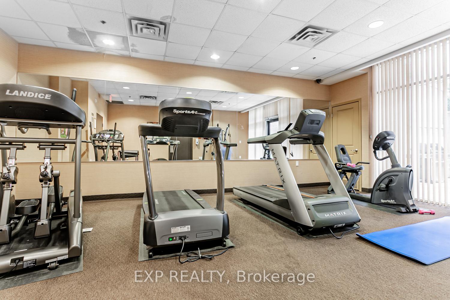 2 Bedrooms Condo at 872 Sheppard, Toronto For sale