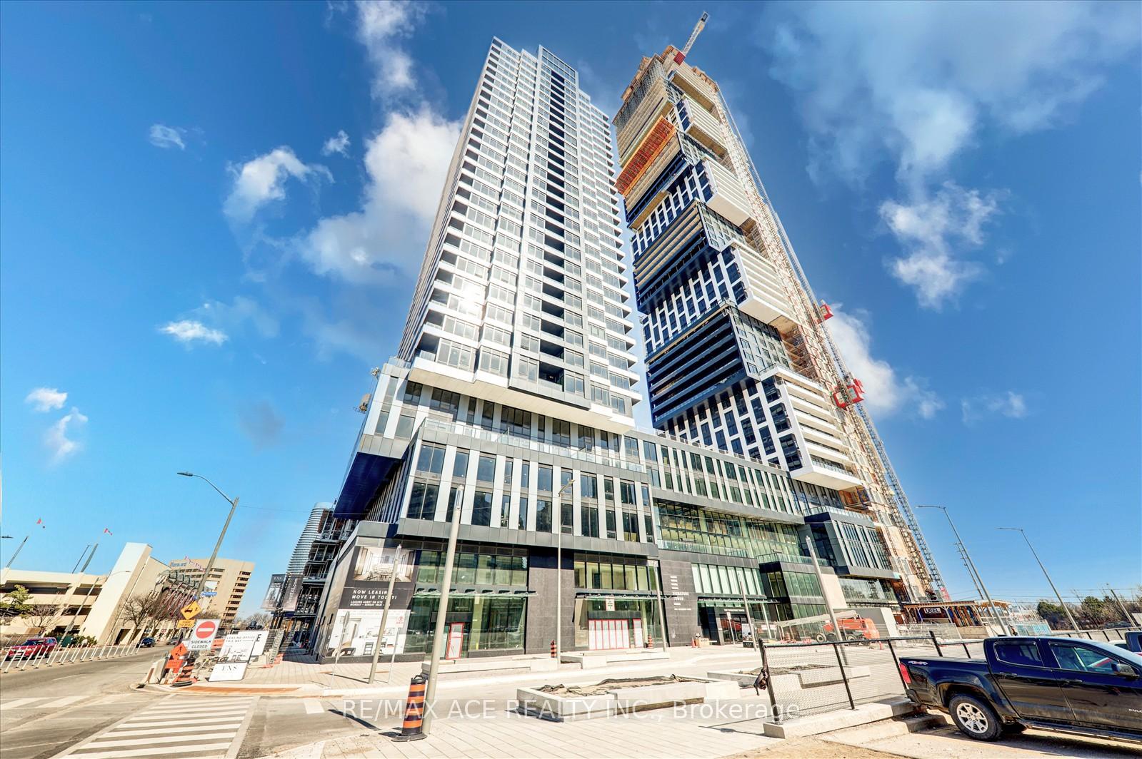 2 Bedrooms Condo at 4023 The Exchange, Mississauga For sale