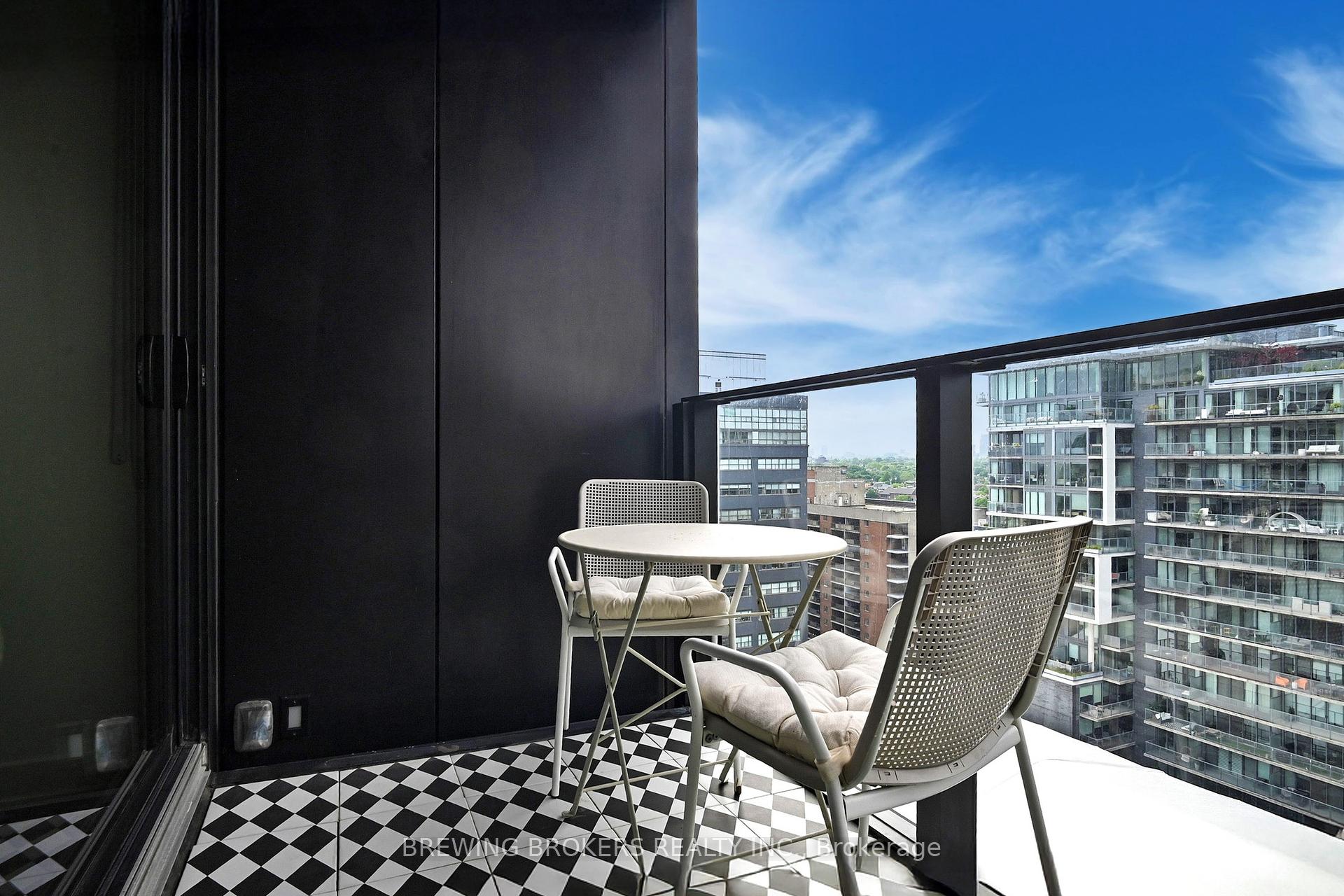1 Bedroom Condo at 629 King St W, Toronto For sale