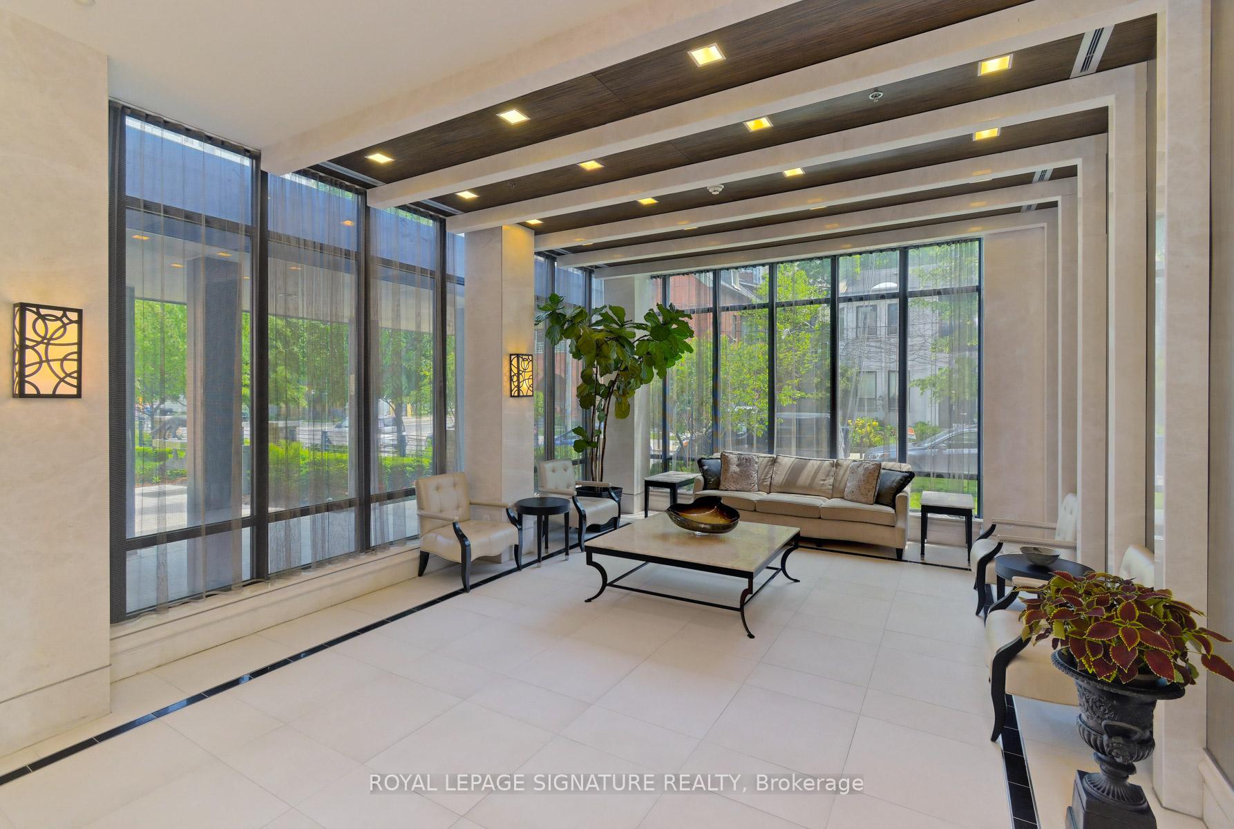 2 Bedrooms Condo at 28 Linden, Toronto For sale