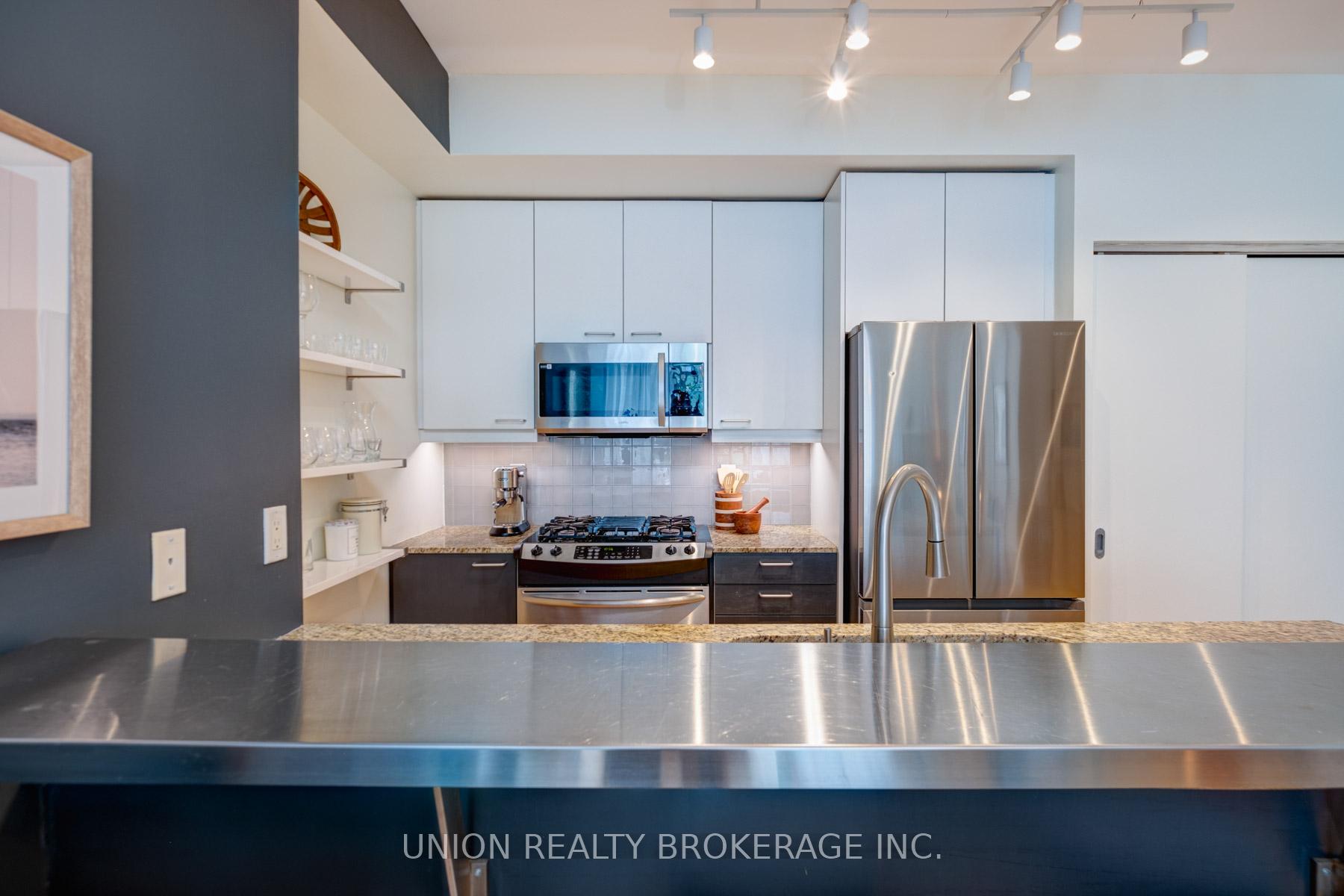 2 Bedrooms Condo at 333 Adelaide, Toronto For sale