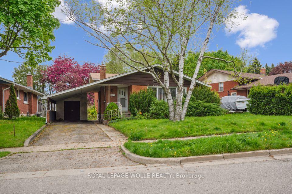 207 Sweetbriar