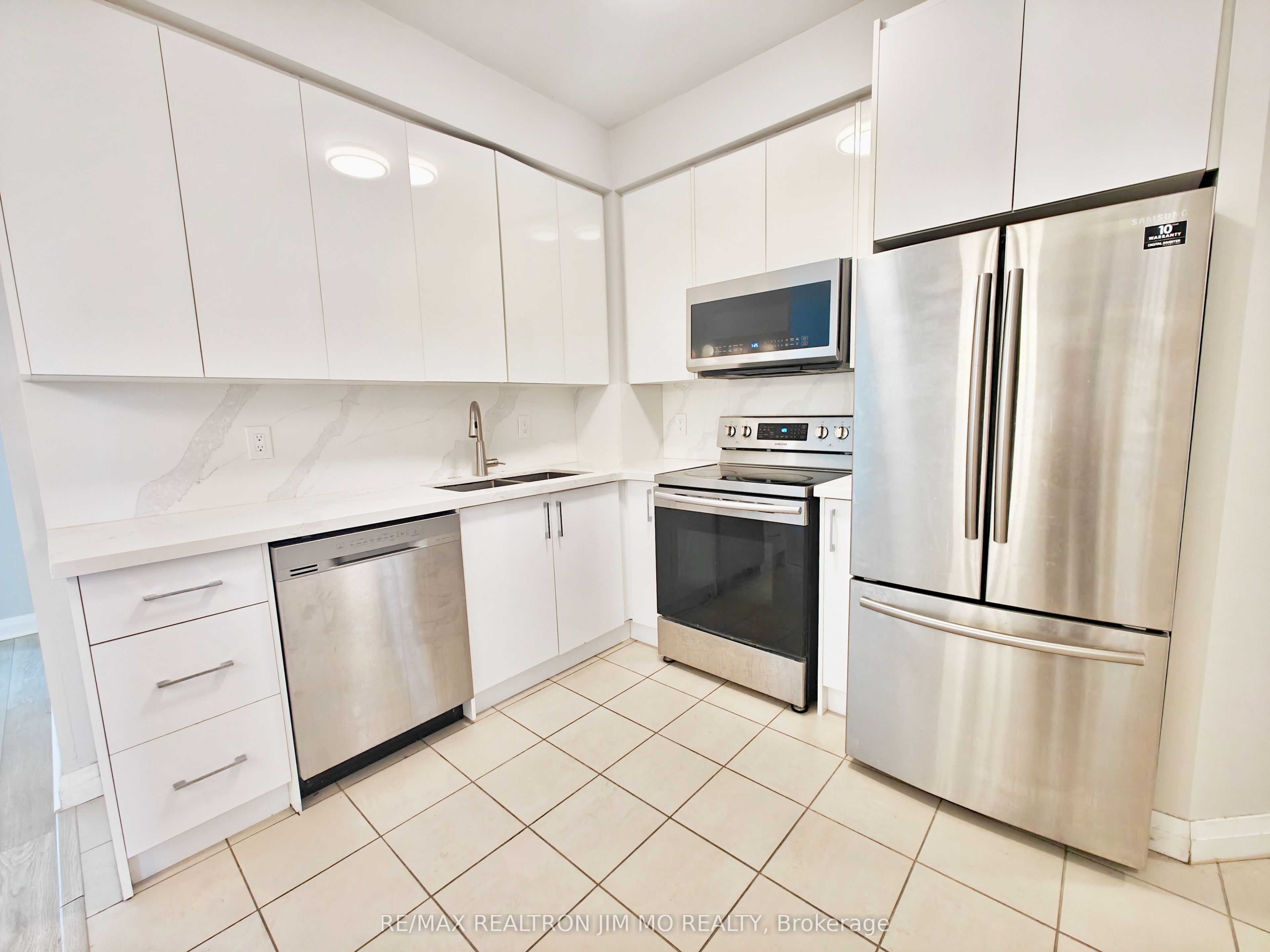1121 Bay Street, #1401