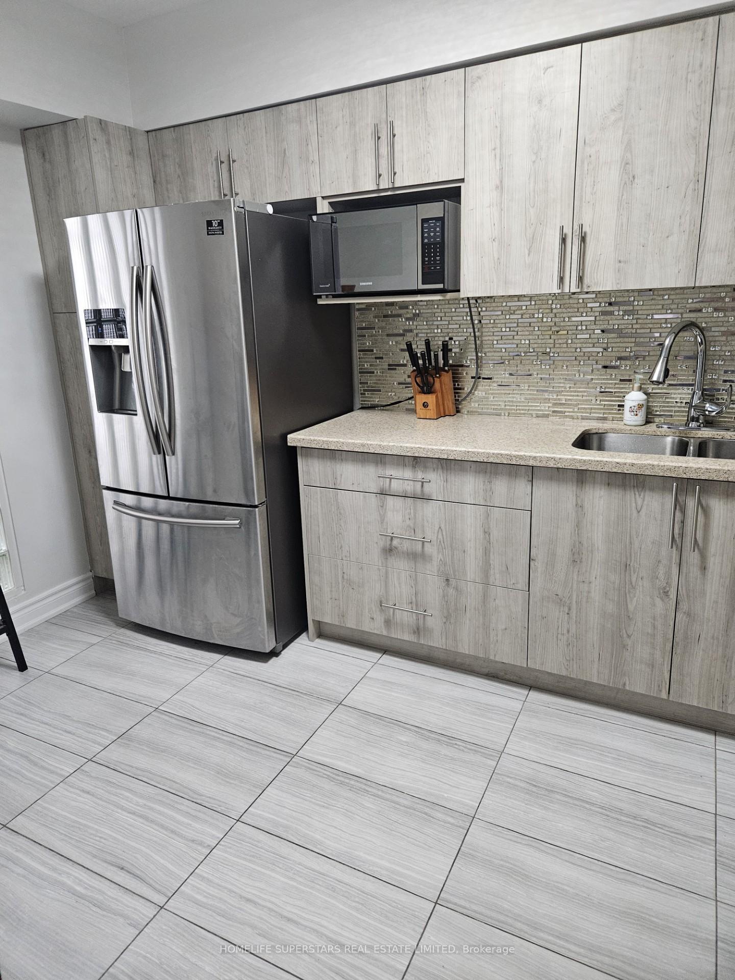 2 Bedrooms Condo at 5800 Sheppard, Toronto For sale