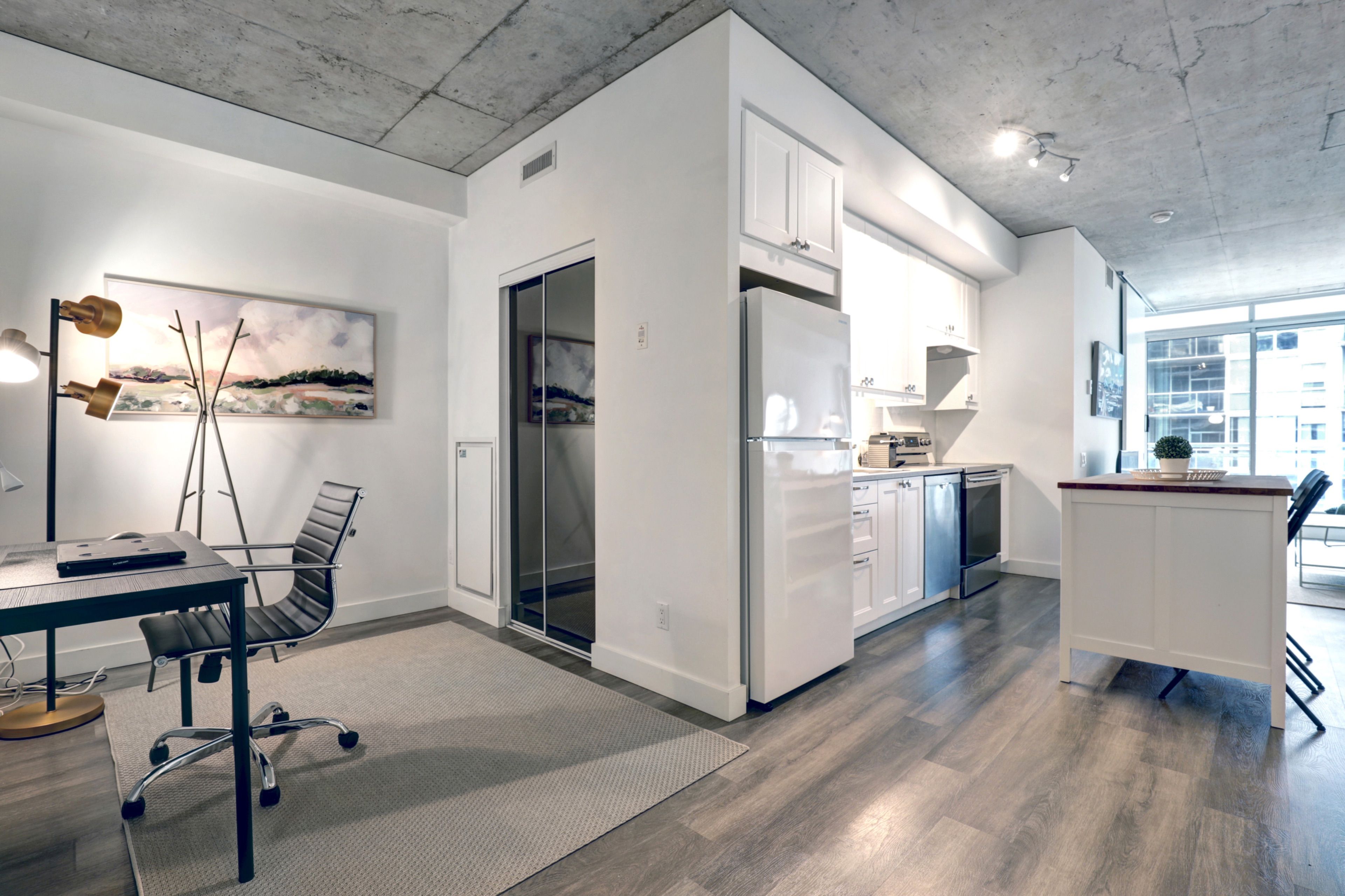 38 Niagara Street 709