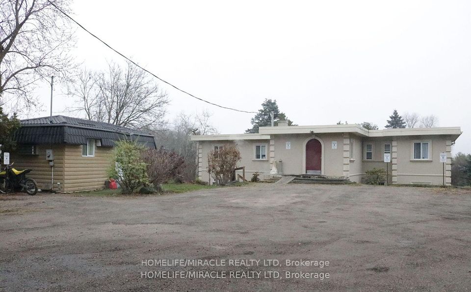 15685 Innis Lake