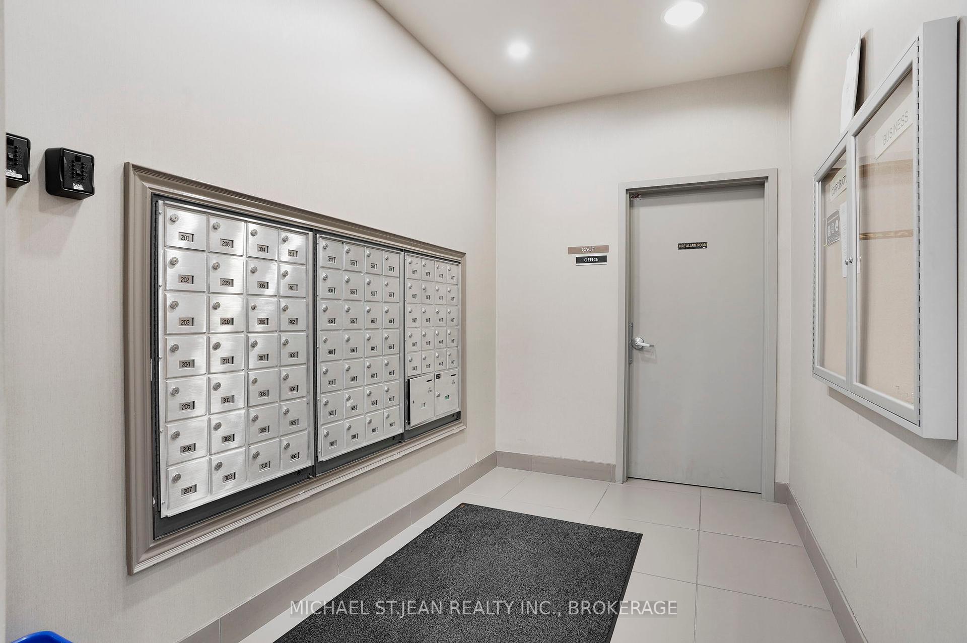 1 Bedroom Condo at 90 Charlton, Hamilton For sale