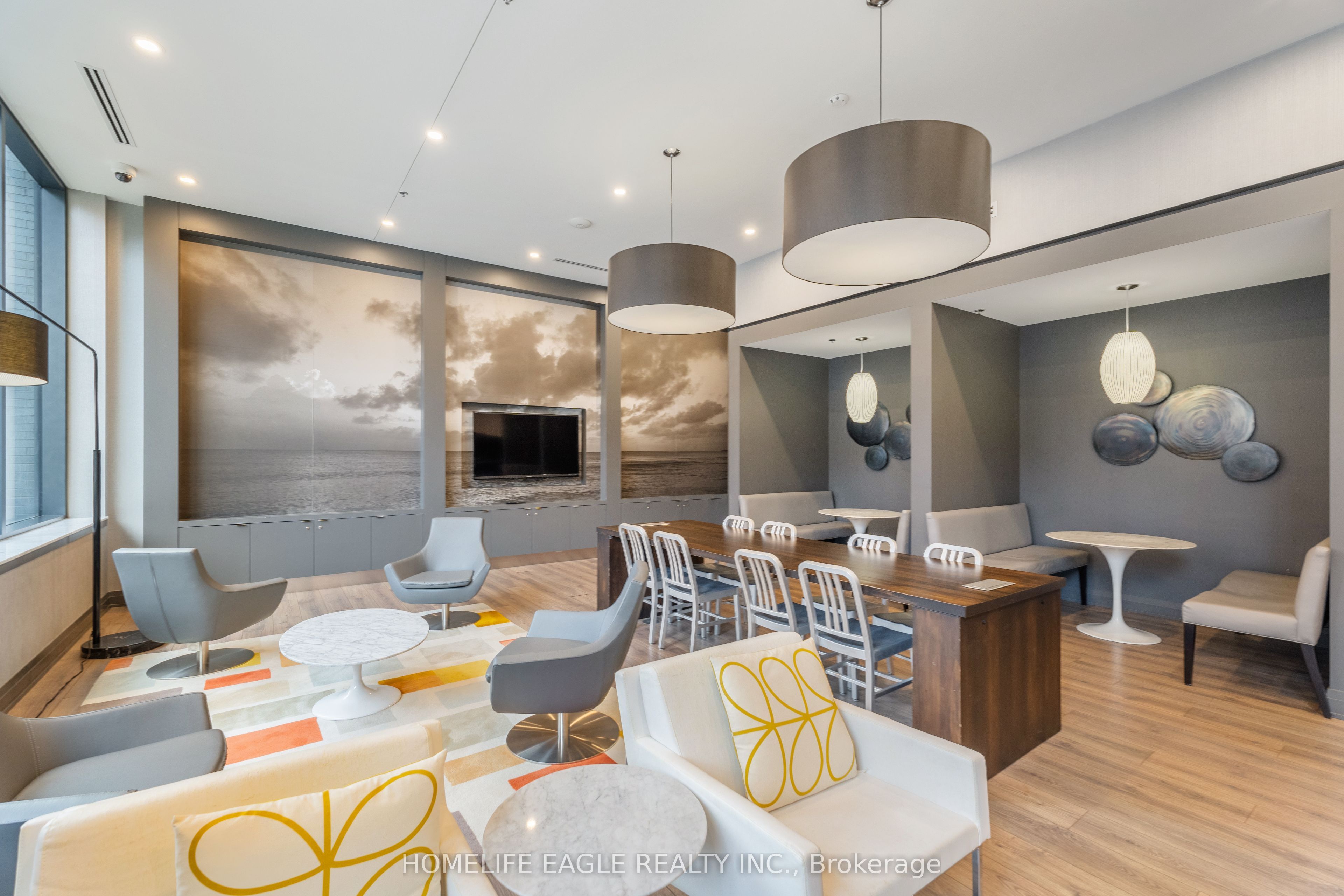 18 Rean Drive, #222