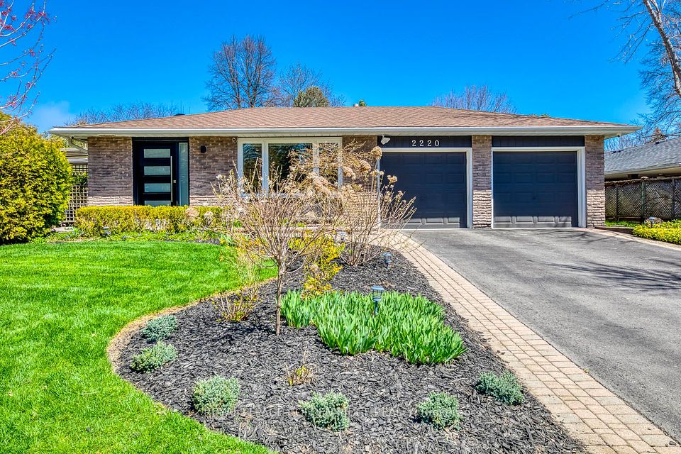 2220 Elmhurst