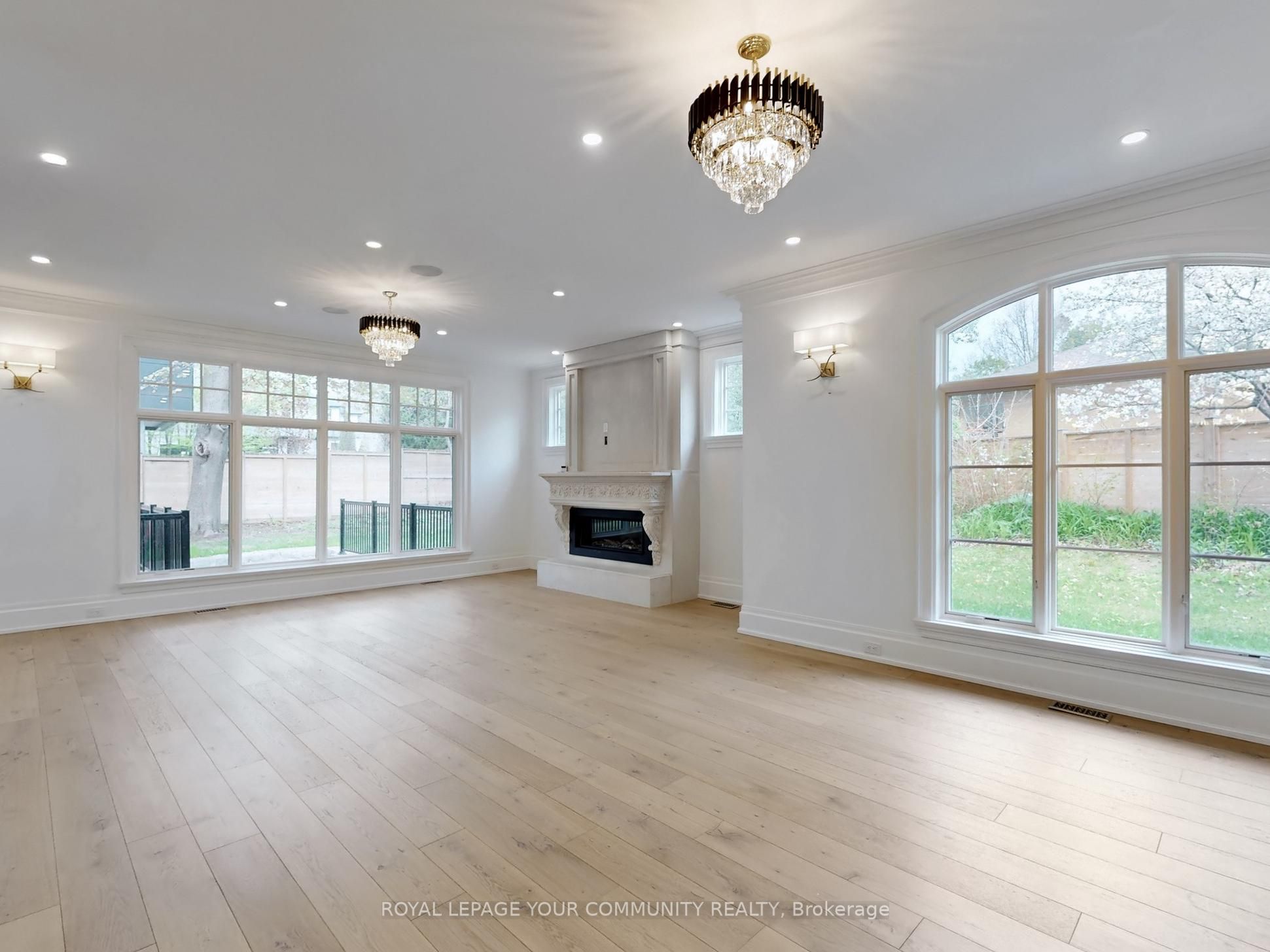 1257 Lakeshore Road W