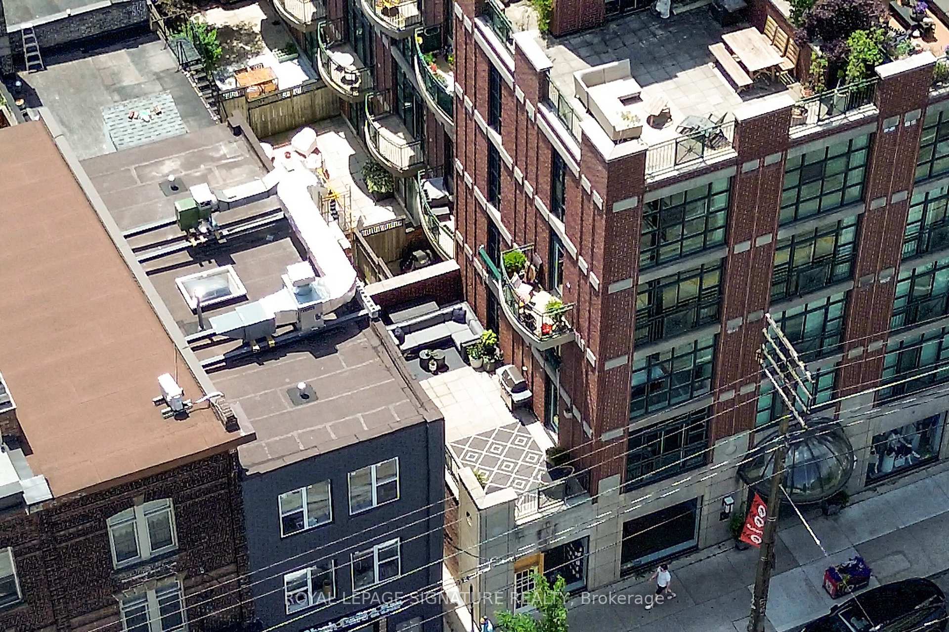 2 Bedrooms Condo at 901 Queen, Toronto For sale