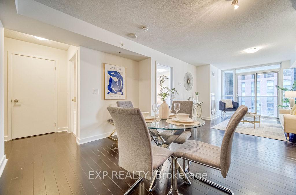 2 Bedrooms Condo at 295 Adelaide, Toronto For sale