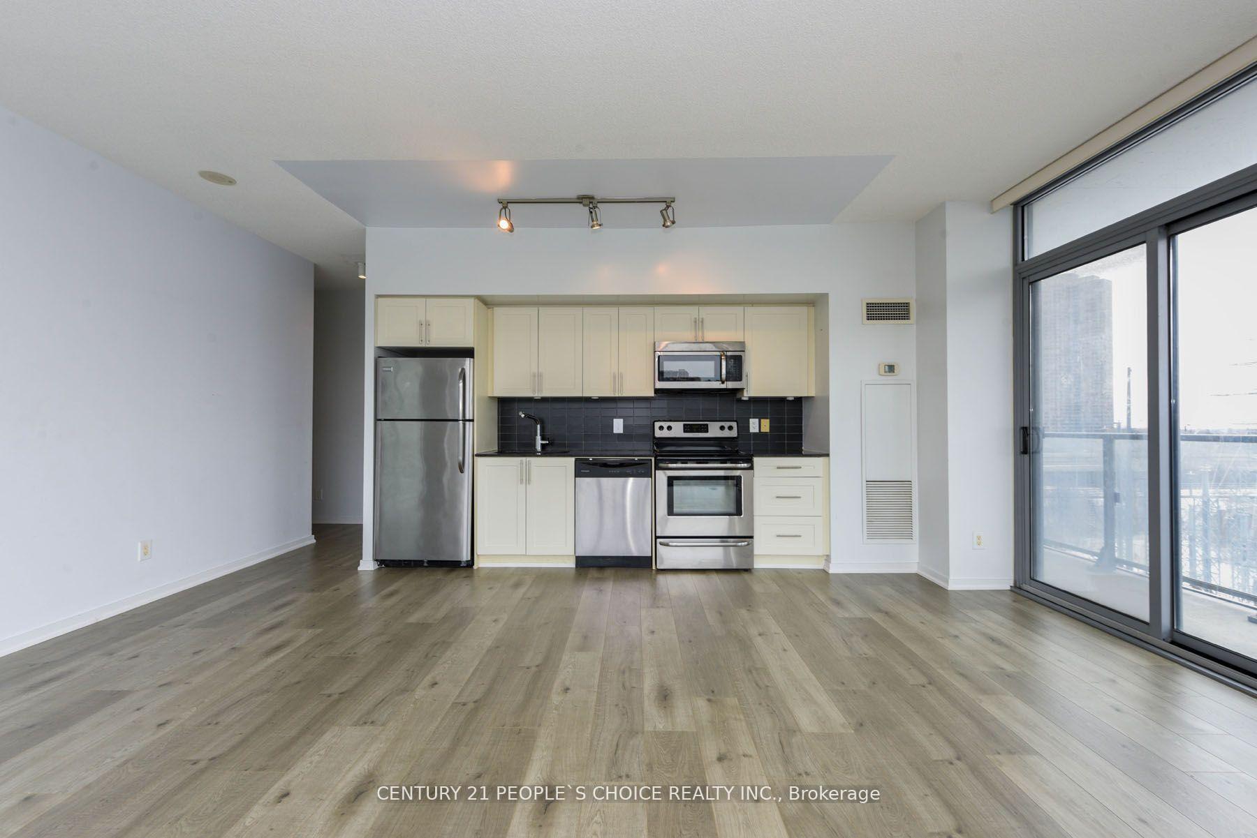 2 Bedrooms Condo at 105 The Queensway, Toronto For sale