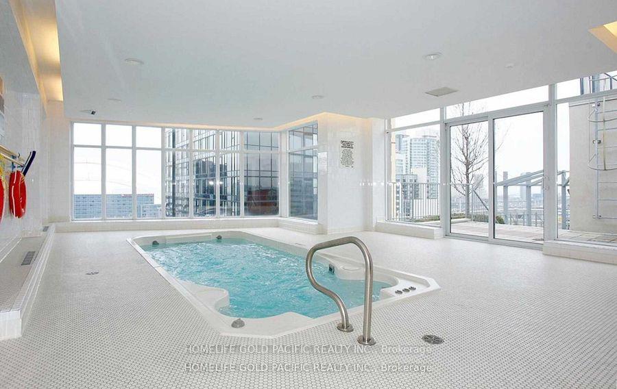 1 Bedroom Condo at 270 Wellington,  Toronto For sale