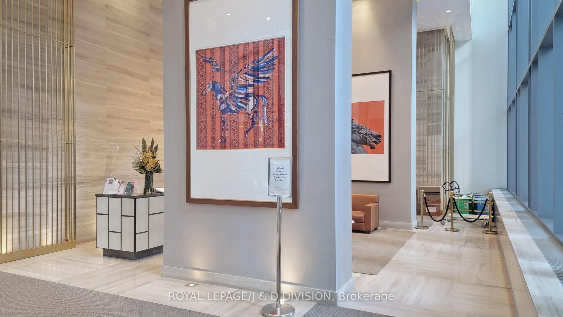 2 Bedrooms Condo at 50 Charles,  Toronto For sale