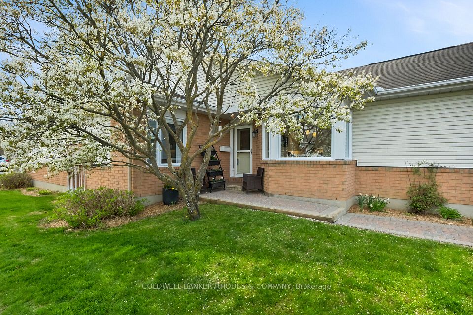 21 River Oaks