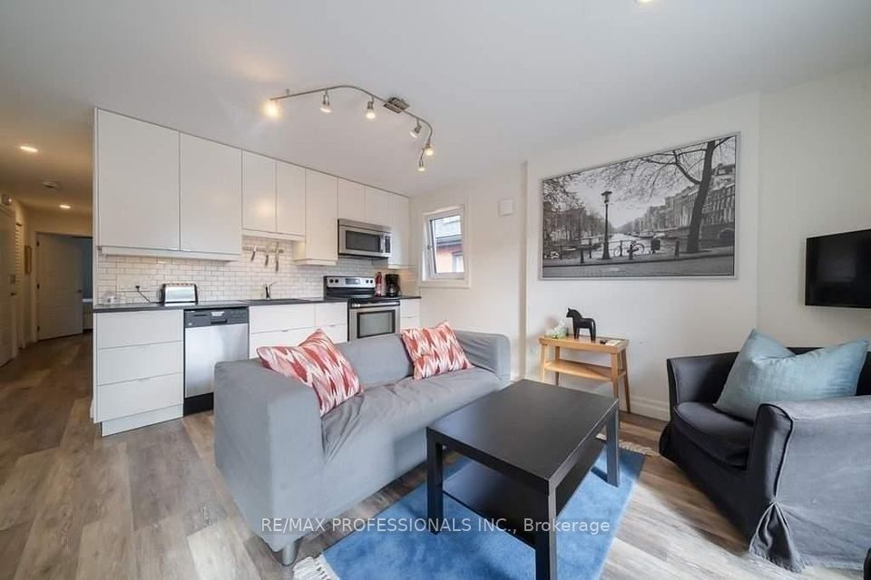 31 Dundurn Street