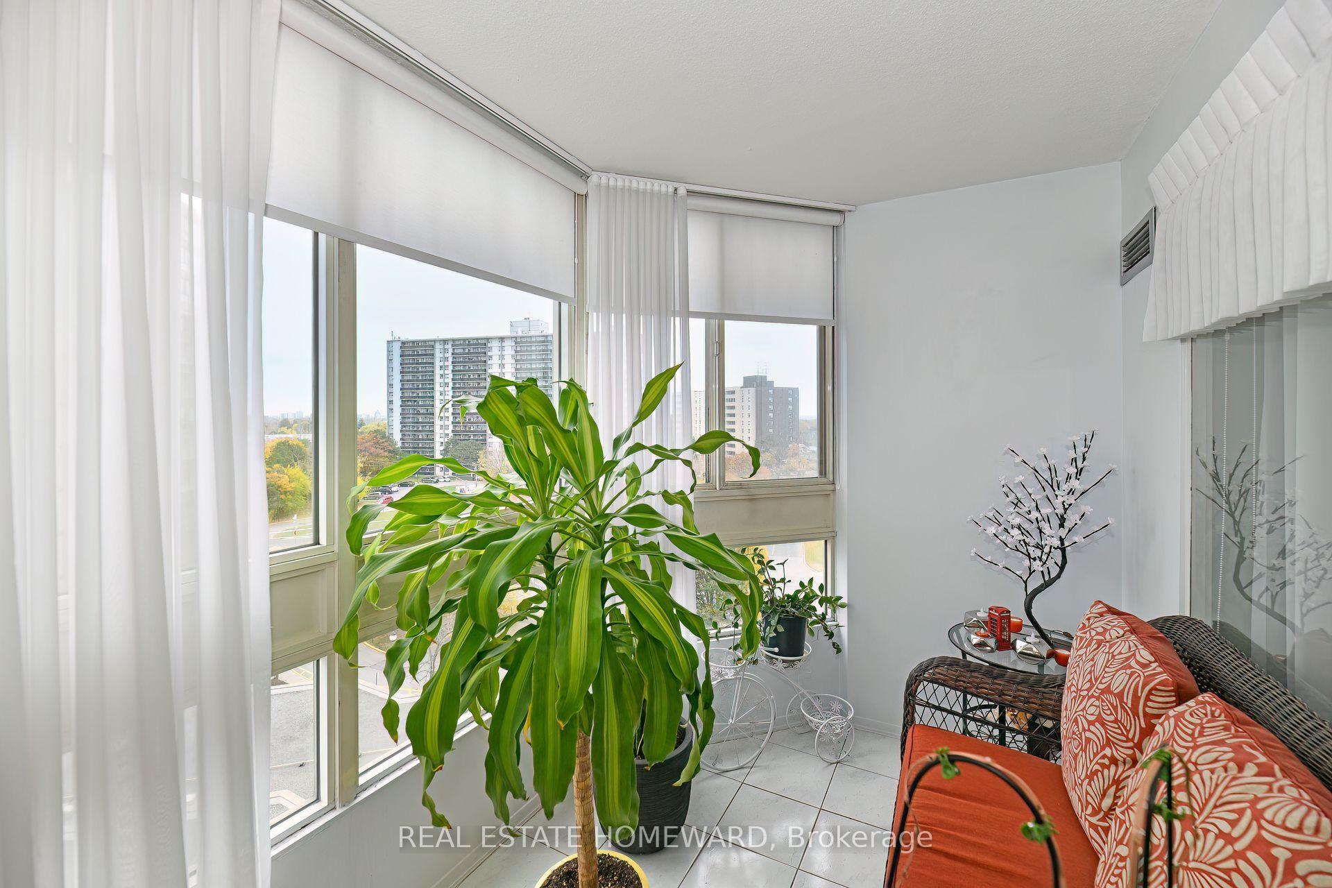 3 Bedrooms Condo at 3233 eglinton, Toronto For sale