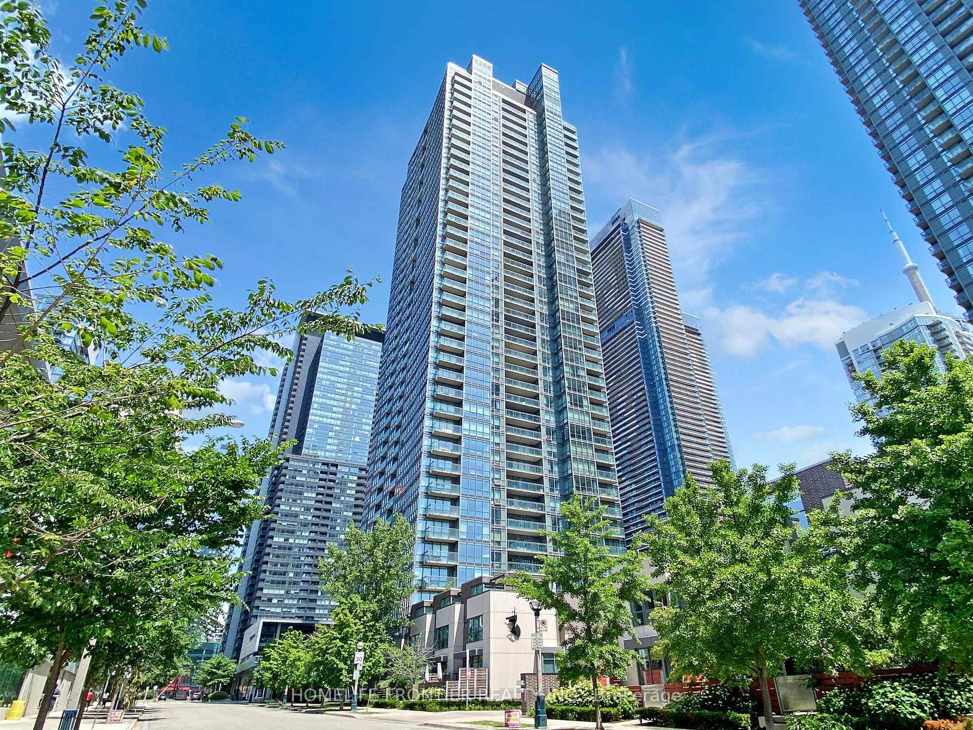 1 Bedroom Condo at 15 Fort York, Toronto For sale