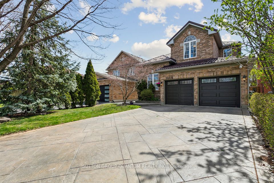 3440 Crompton Crescent, Mississauga, ON L5B 4C5