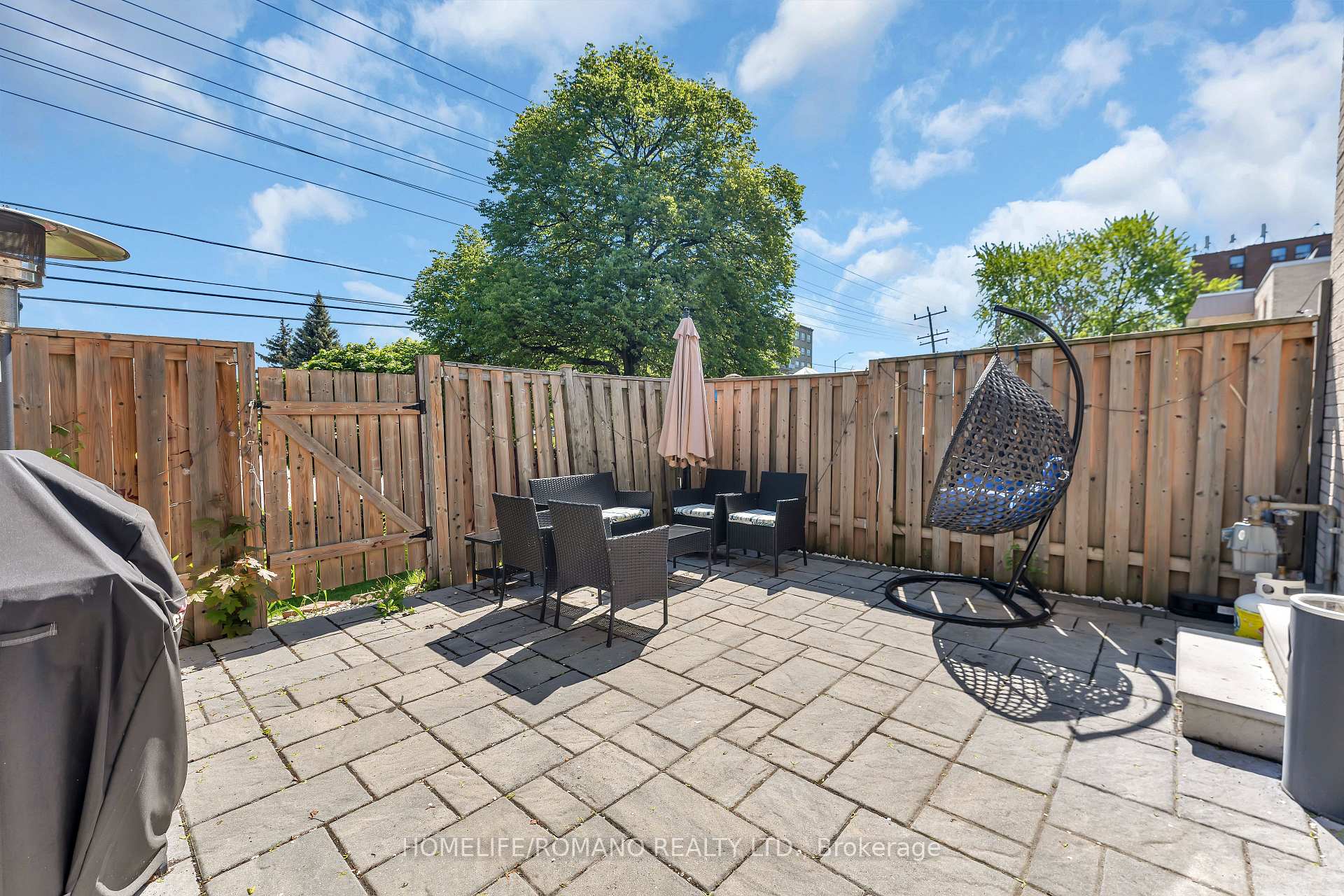 4 Bedrooms Condo at 7440 Goreway, Mississauga For sale