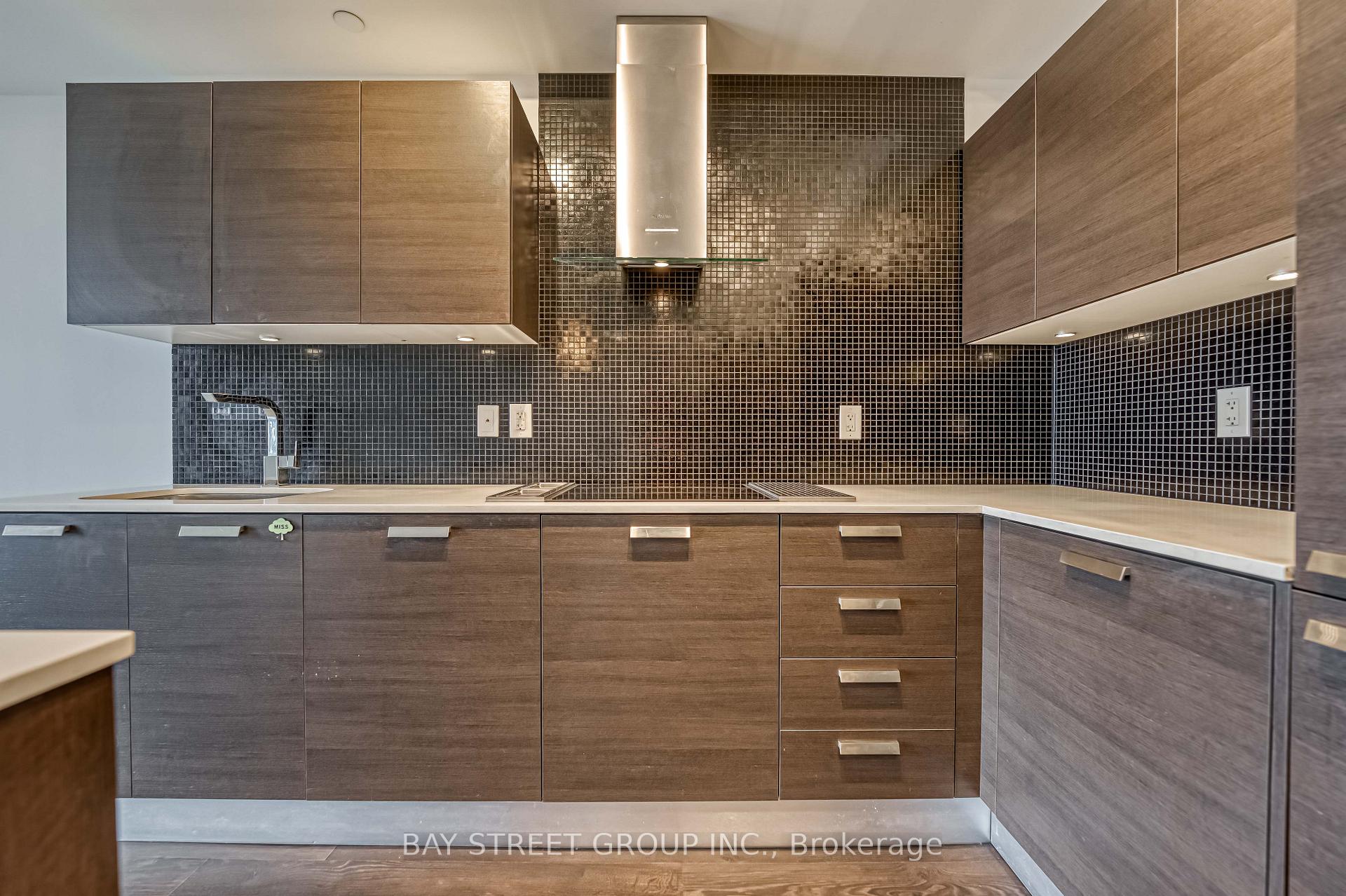 2 Bedrooms Co-op at 11 Bogert,  Toronto For sale