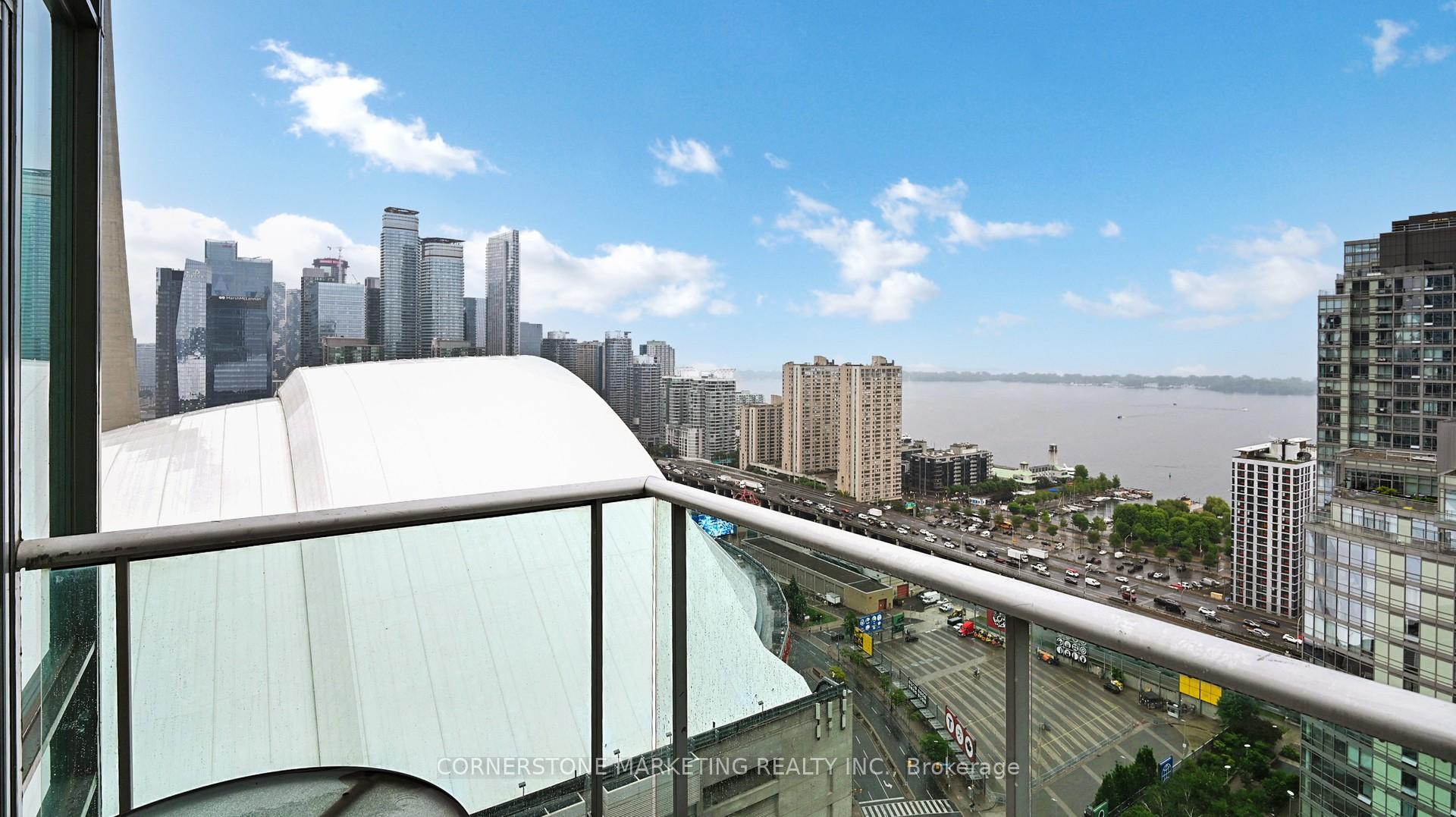 3 Bedrooms Condo at 81 Navy Wharf, Toronto For sale