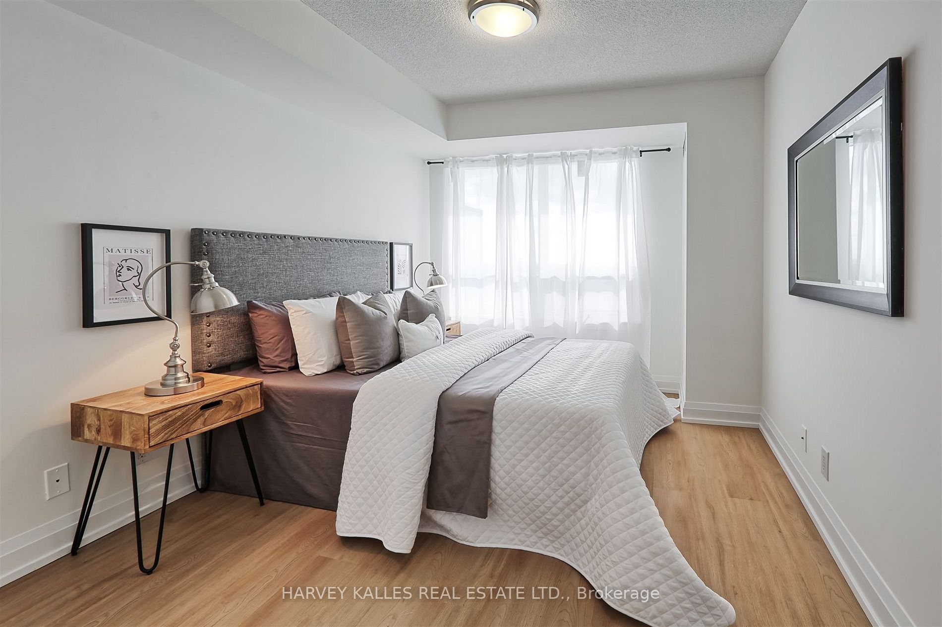 1070 Sheppard Avenue W 912