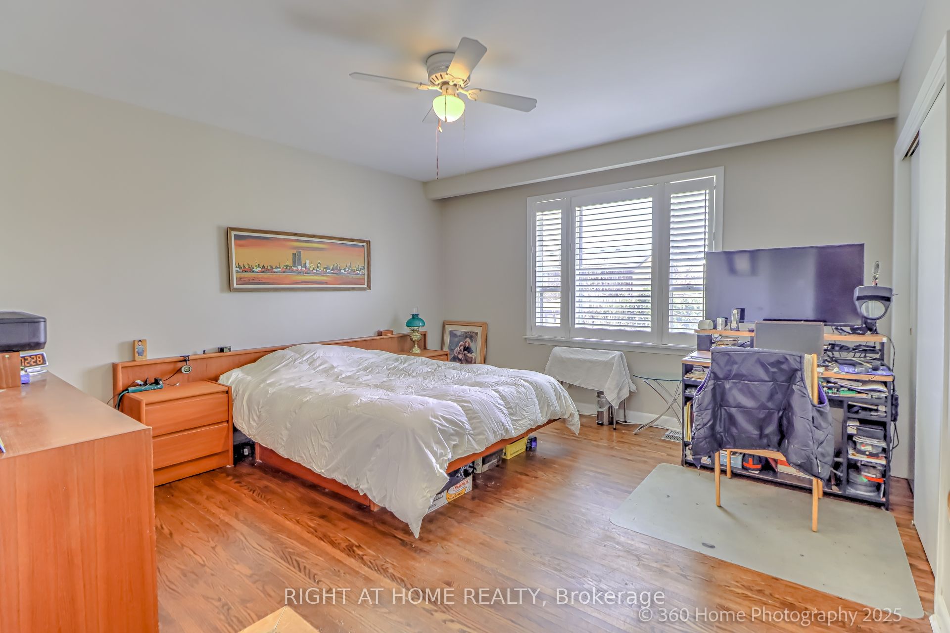 12 Summitcrest Drive