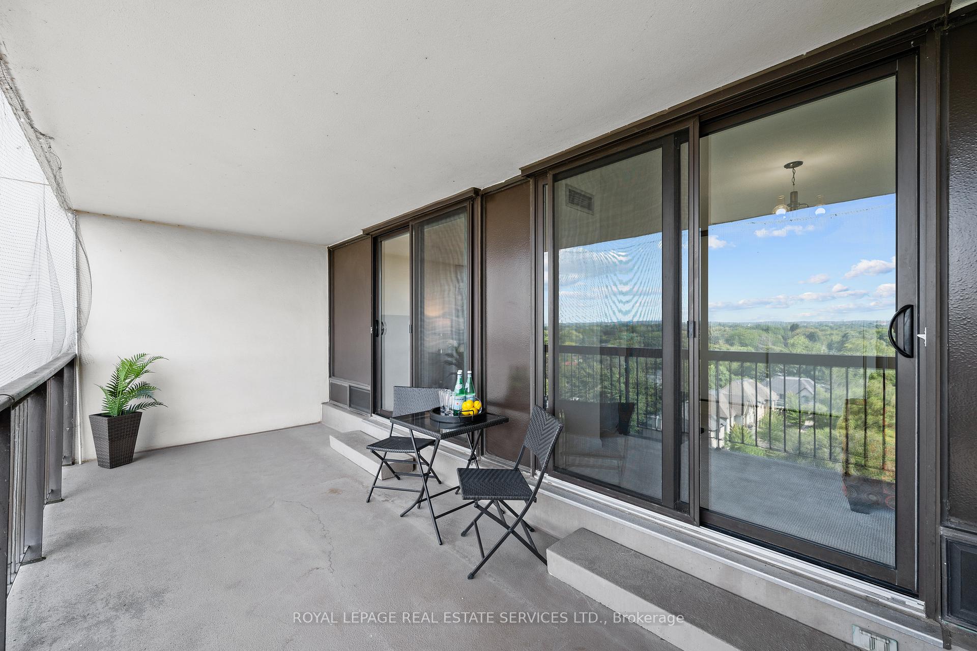 2 Bedrooms Condo at 2185 Marine,  Oakville For sale
