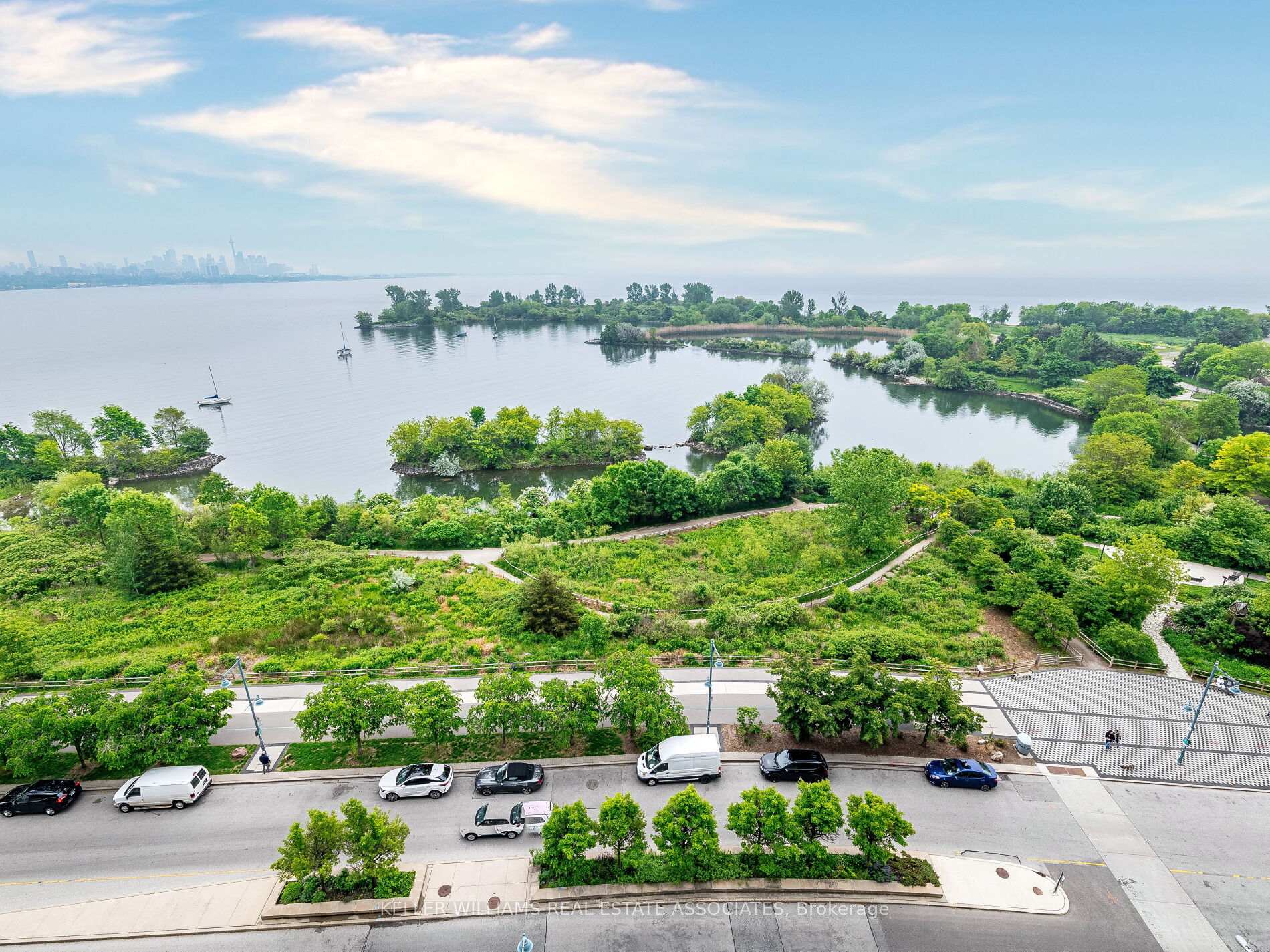 3 Bedrooms Condo at 59 Annie Craig, Toronto For sale