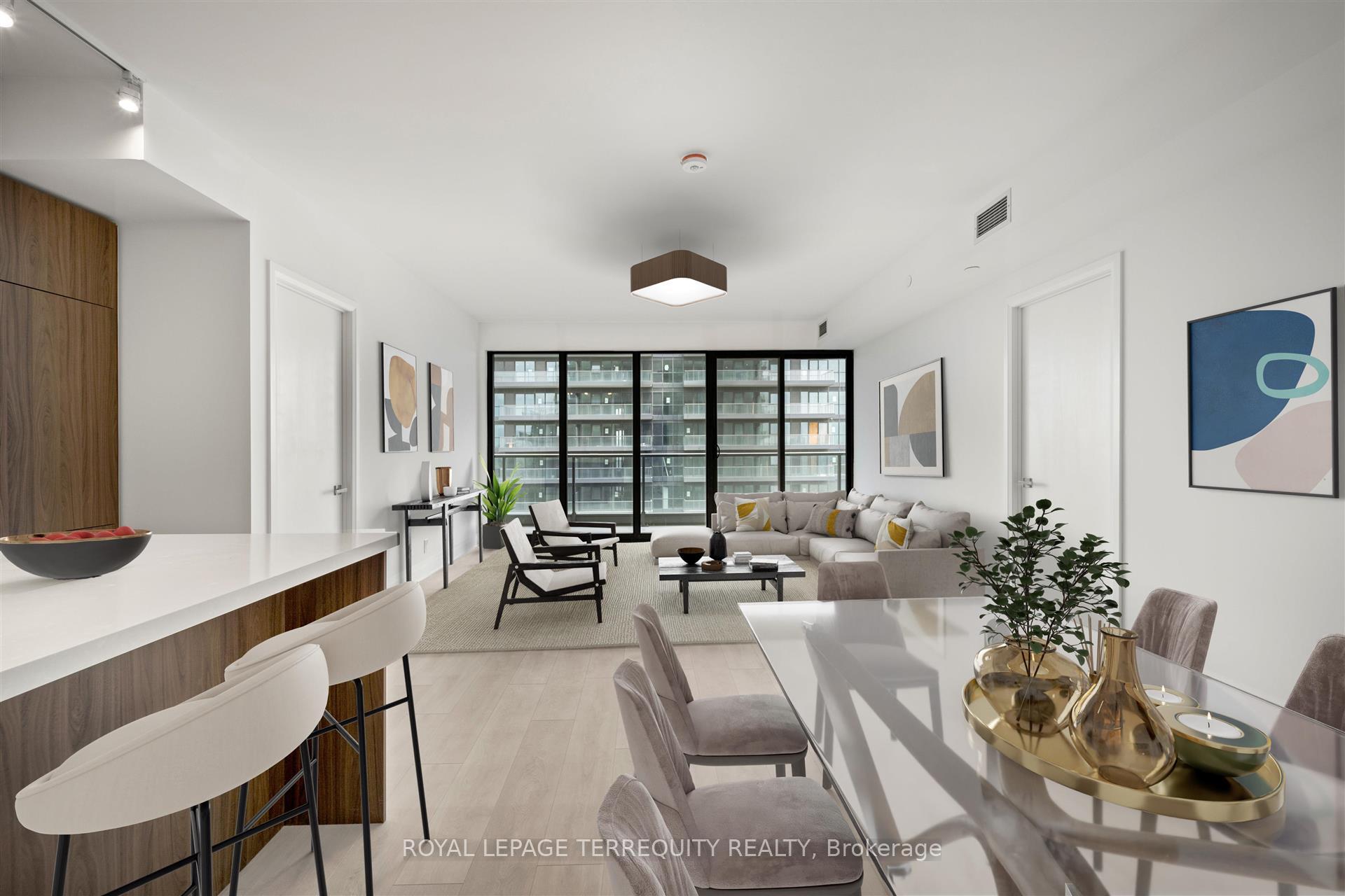 2 Bedrooms Condo at 33 Frederick Todd, Toronto For sale
