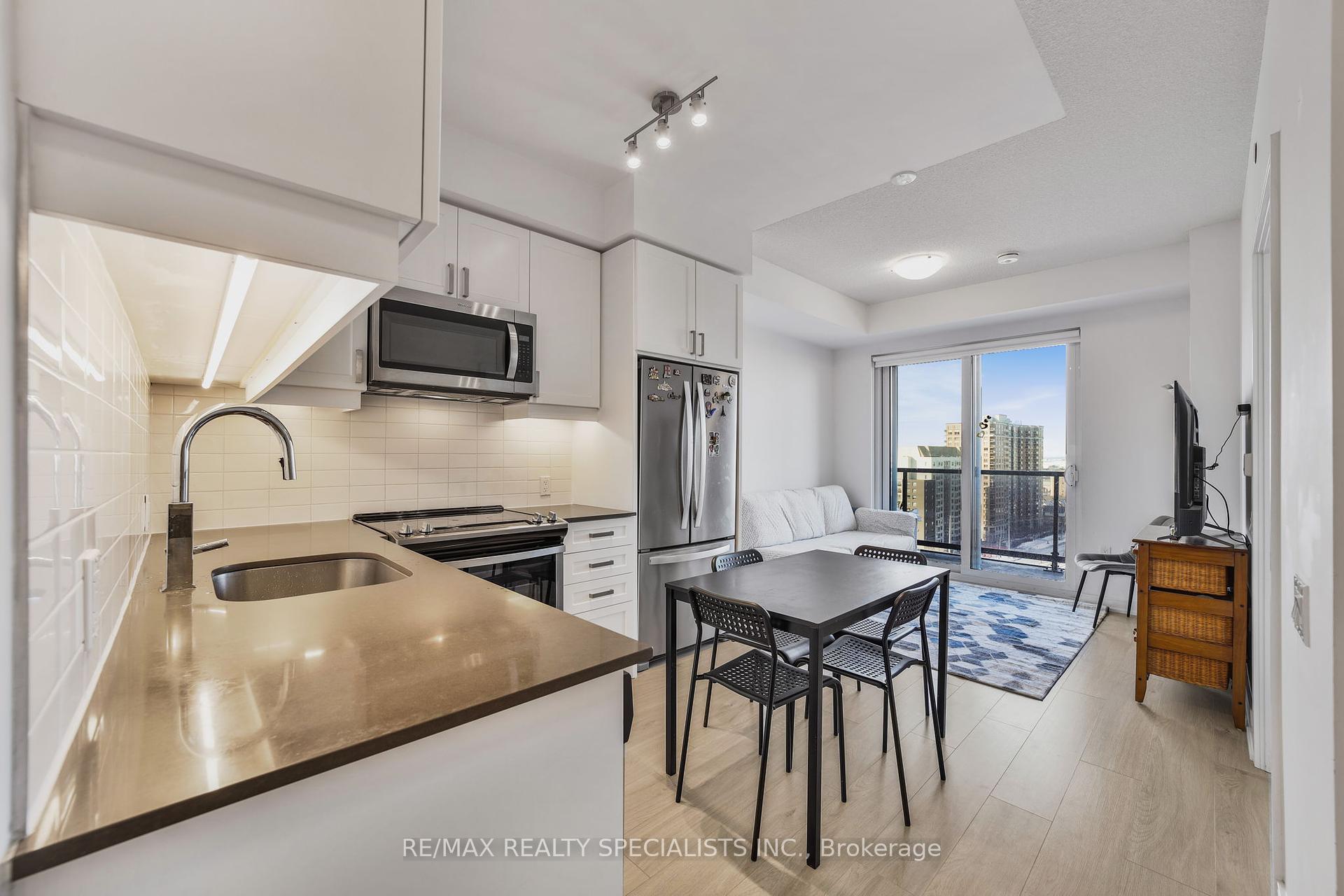 1 Bedroom Condo at 8 Nahani,  Mississauga For sale