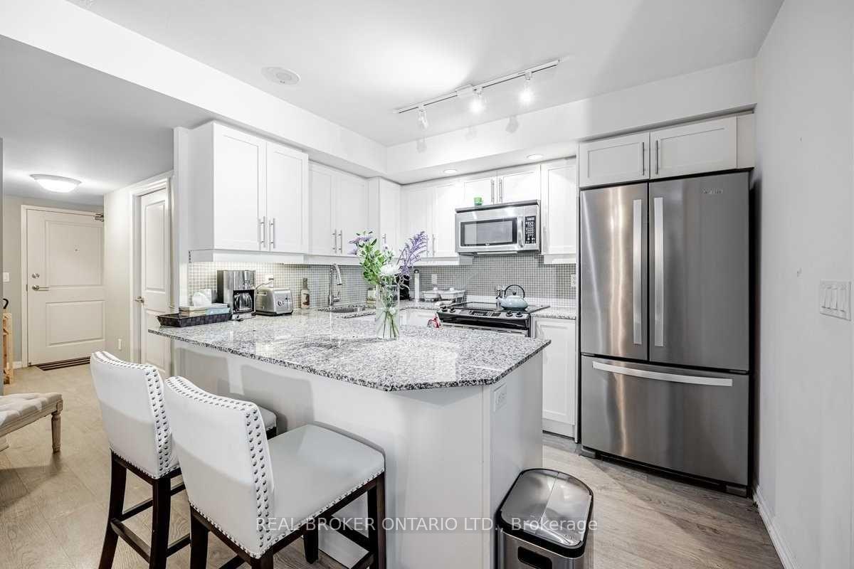 2 Bedrooms Condo at 65 East Liberty, Toronto For sale