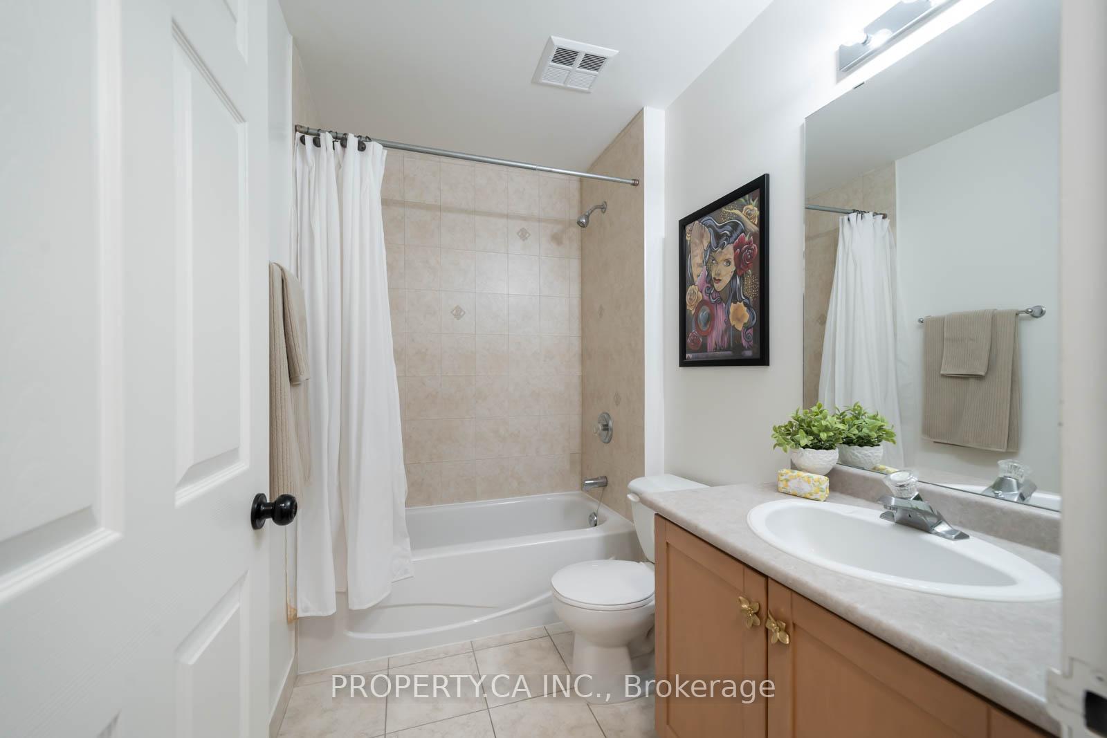 3 Bedrooms Condo at 43 Eglinton, Toronto For sale