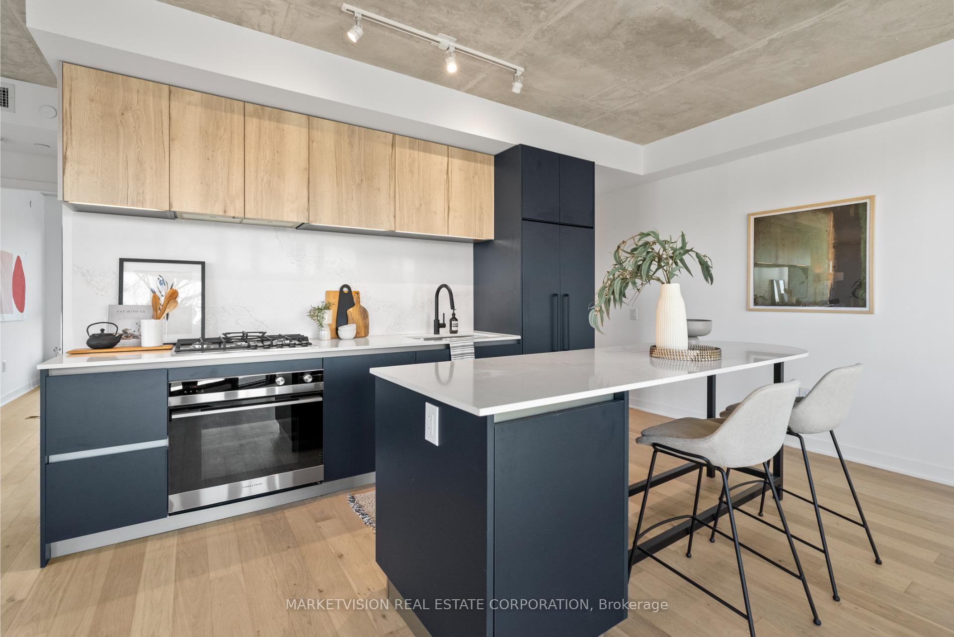 4 Bedrooms Condo at 2625 Dundas,  Toronto For sale