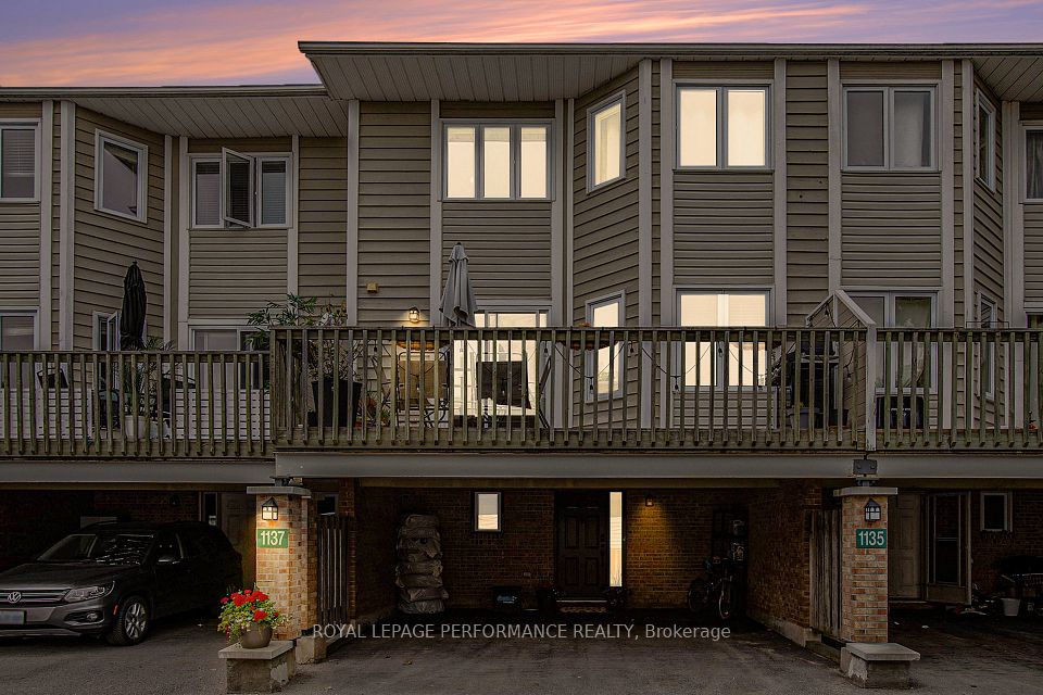 1137 Chimney Hill