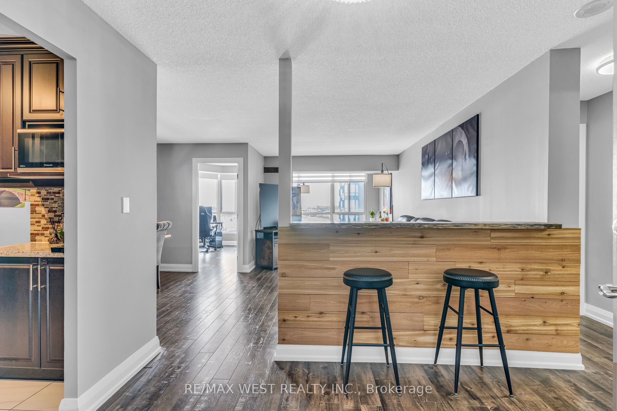 145 Hillcrest Avenue, #1615