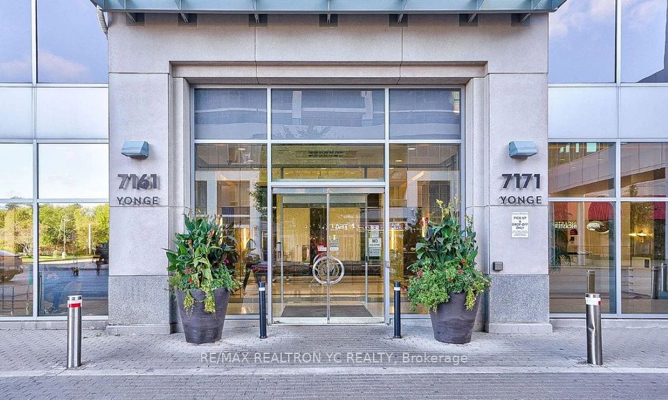 7171 Yonge