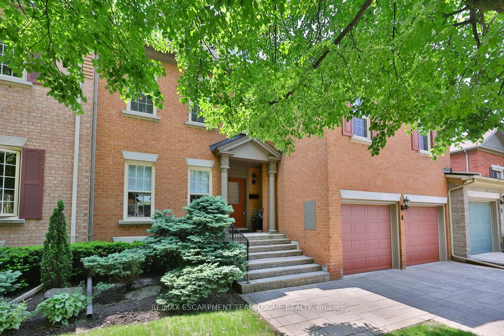 4 Bedrooms Condo at 4211 Millcroft Park, Burlington For sale