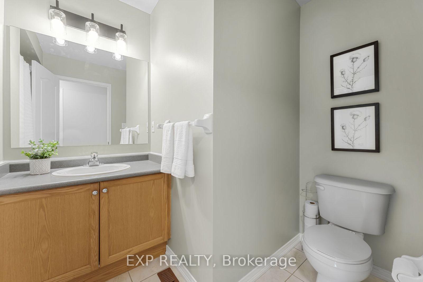 3 Bedrooms Condo at 1489 Heritage, Oakville For sale
