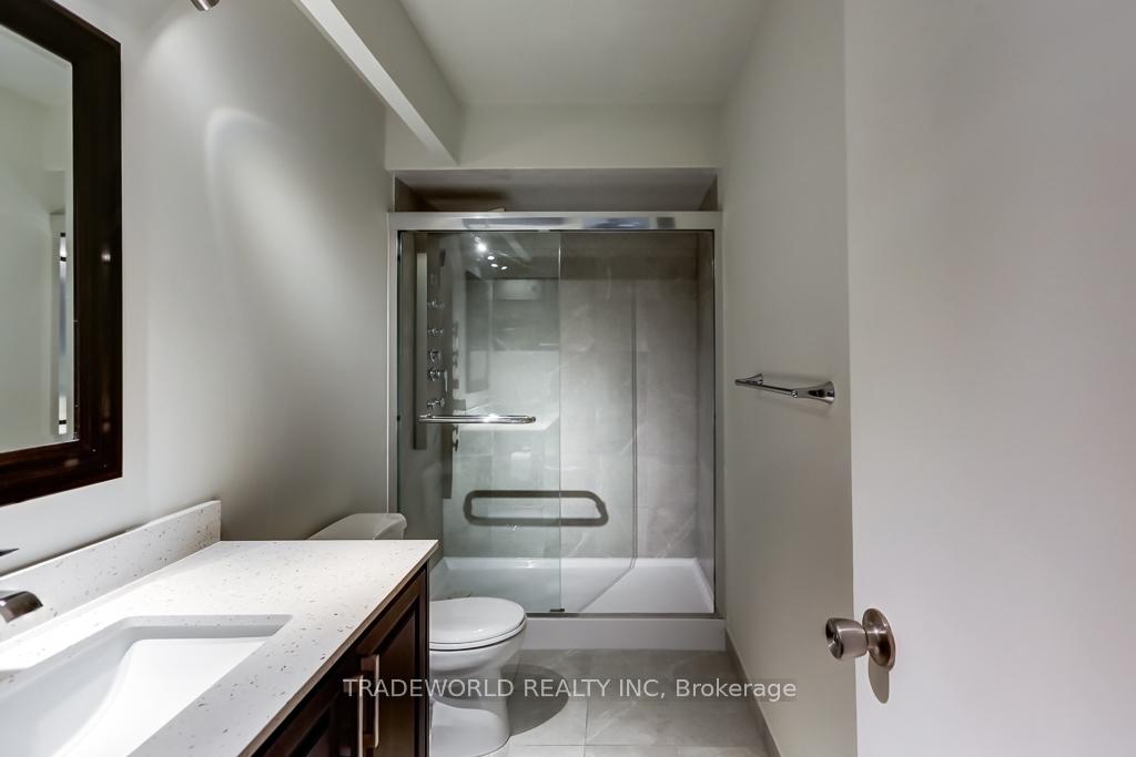 3 Bedrooms Condo at 50 Brookmill, Toronto For sale