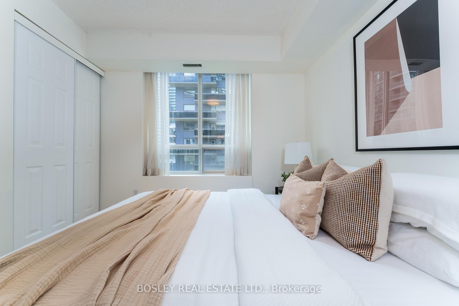 2 Bedrooms Condo at 188 Redpath, Toronto For sale