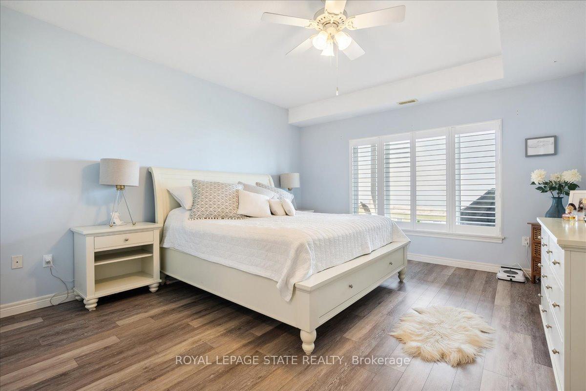 2 Bedrooms Condo at 484 Millen,  Hamilton For sale