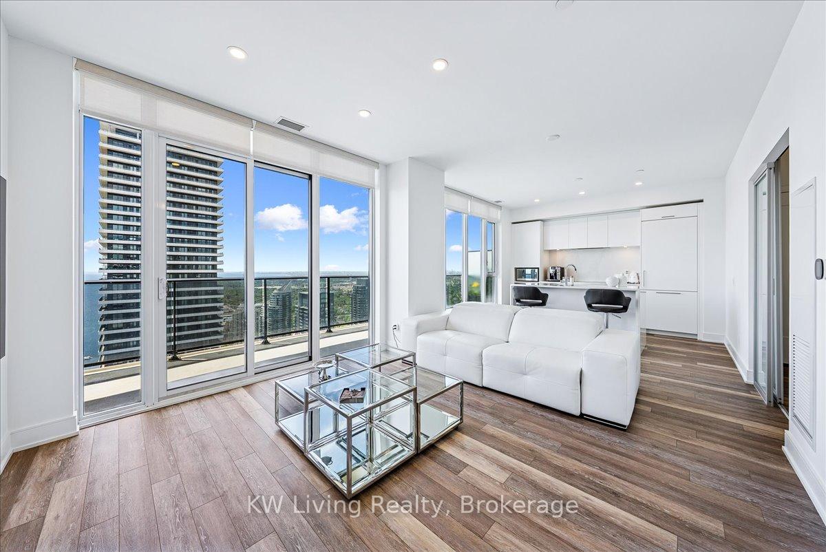 2 Bedrooms Condo at 70 Annie Craig, Toronto For sale